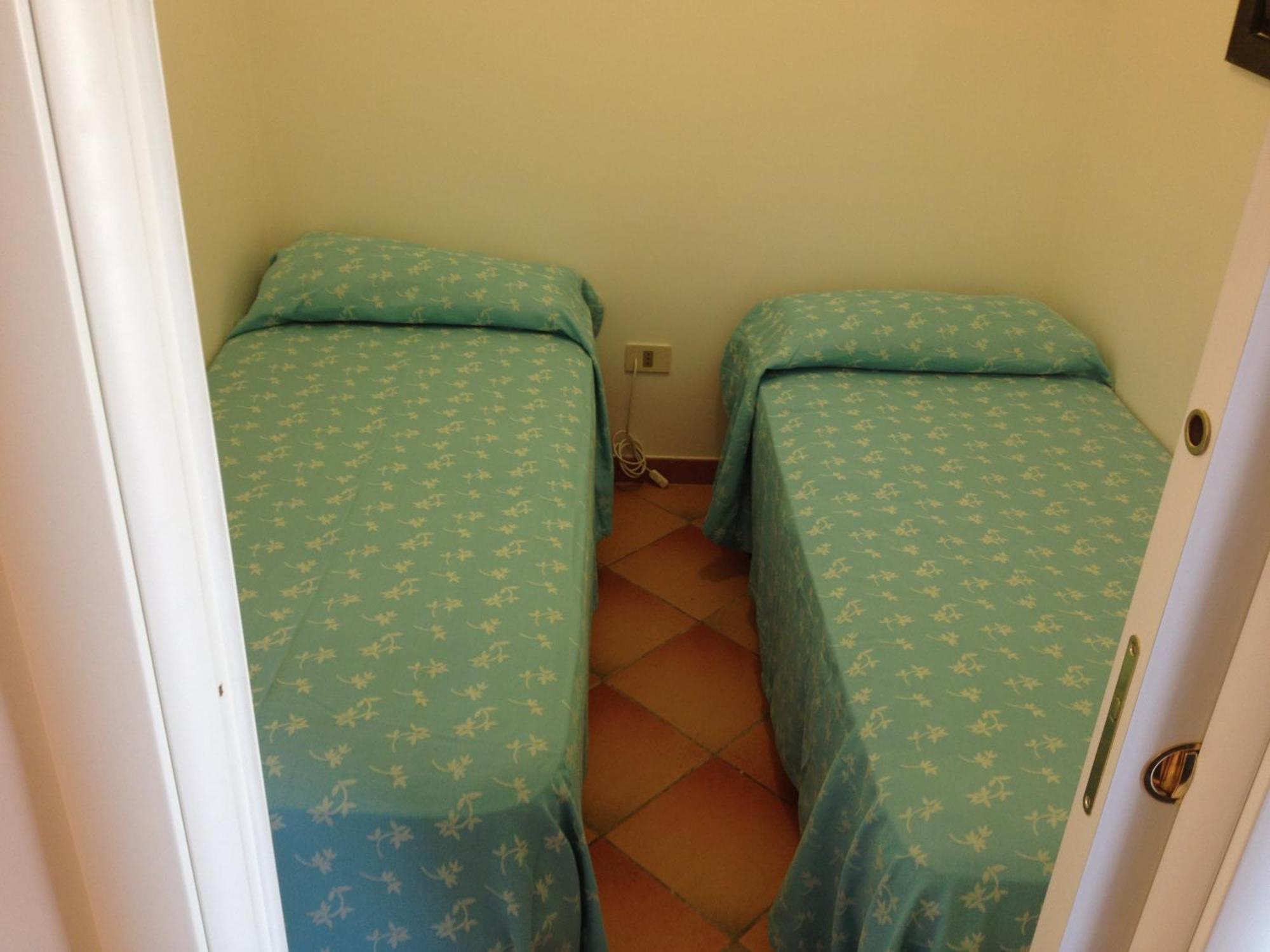 Villa Al Mare Baia Emiri Mazzaforno צ'פאלו מראה חיצוני תמונה