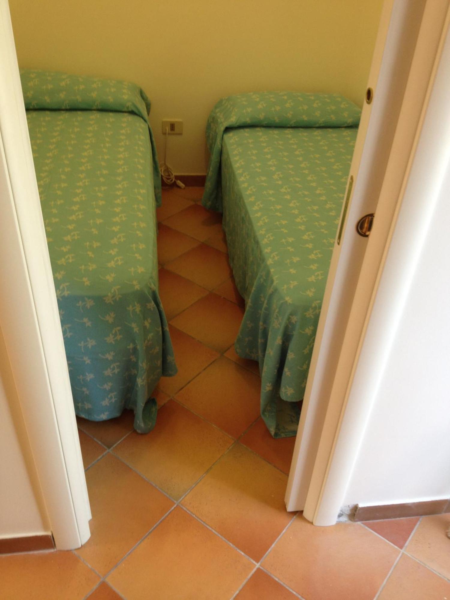 Villa Al Mare Baia Emiri Mazzaforno צ'פאלו מראה חיצוני תמונה